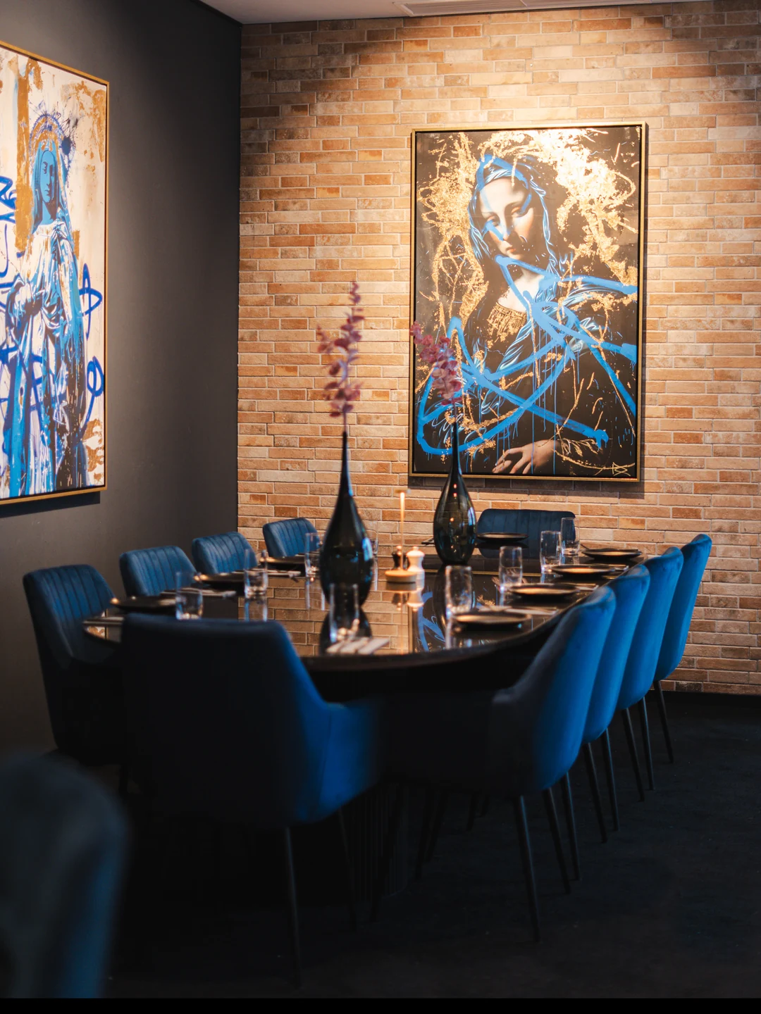Lounge-Nische im AURO Langen – entspanntes Ambiente für Drinks und Gespräche